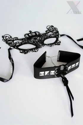Mask and Choker: 2 in 1 Set
