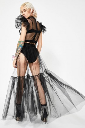 Прозрачная длинная юбка в фестивальном стиле