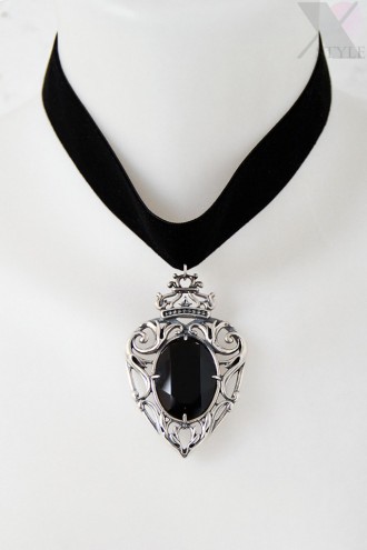 Velvet Choker with Silver-Plated Swarovski Pendant  (706250)