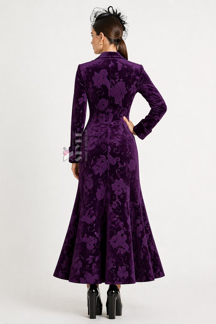 Длинное бархатное платье-пальто с цветочным узором