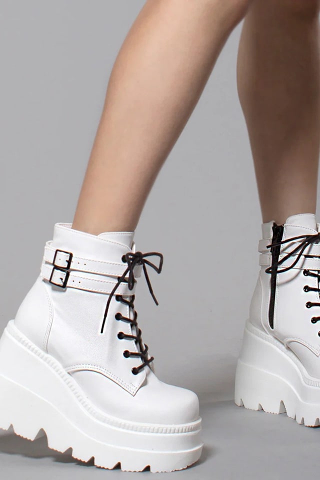 SHAKER White High Platform Boots 