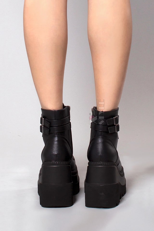 SHAKER PU Leather Black High Platform Boots