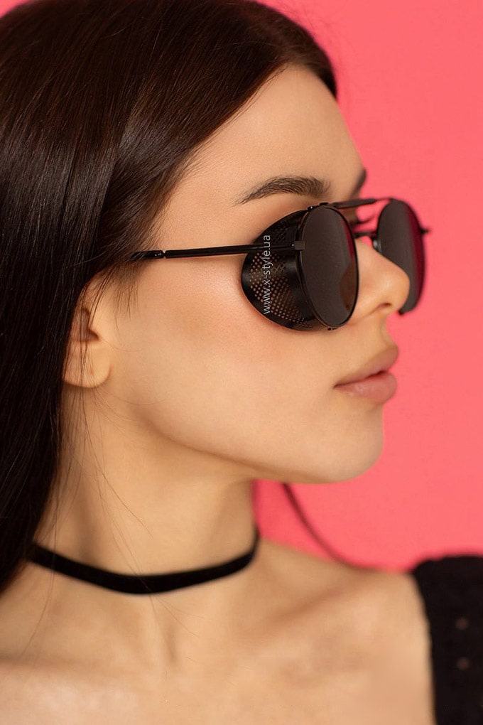 Men's & Women's Sunglasses with Blinkers + Pouch