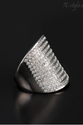 Широкое кольцо с кристаллами