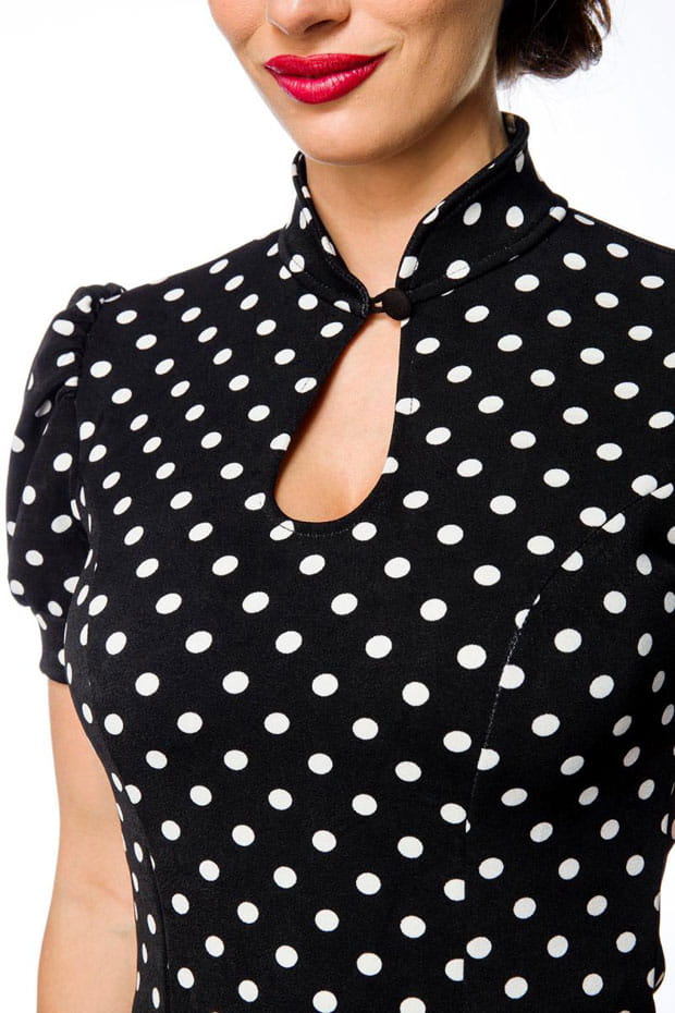 Нарядная блуза в горошек в стиле Ретро