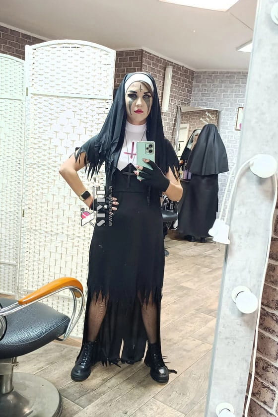 Nun Costume with Gloves and Pendant