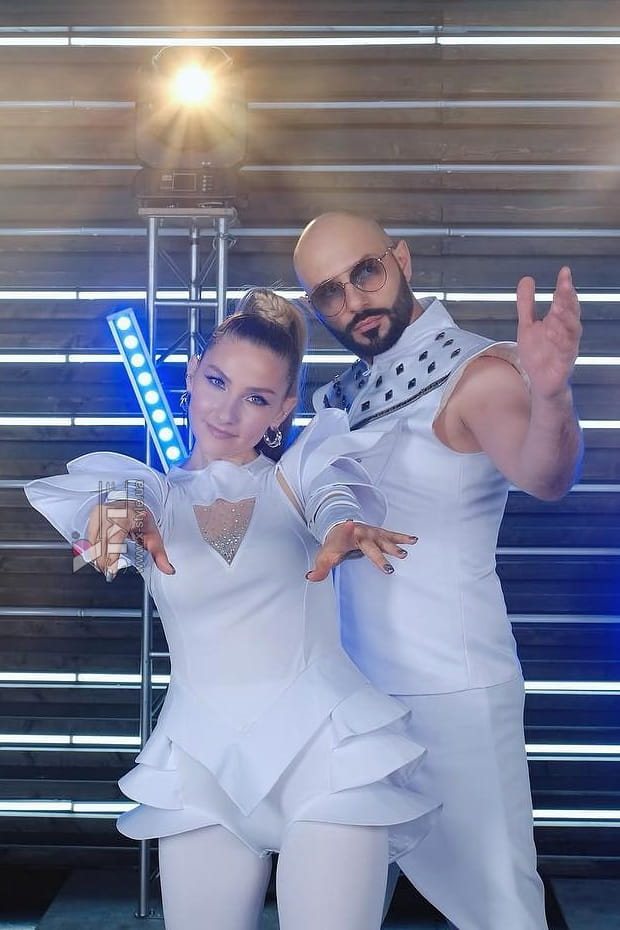 Білий футуристичний костюм кролика X-Style