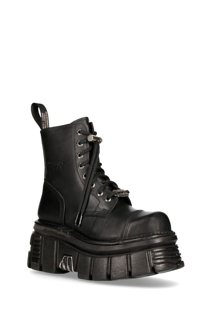 W310065 Leather Platform Boots 
