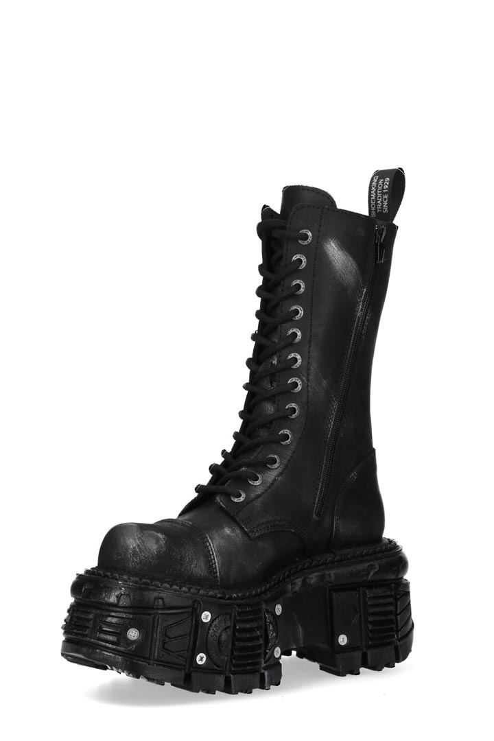 Черные кожаные сапоги со шнуровкой и винтами в платформе