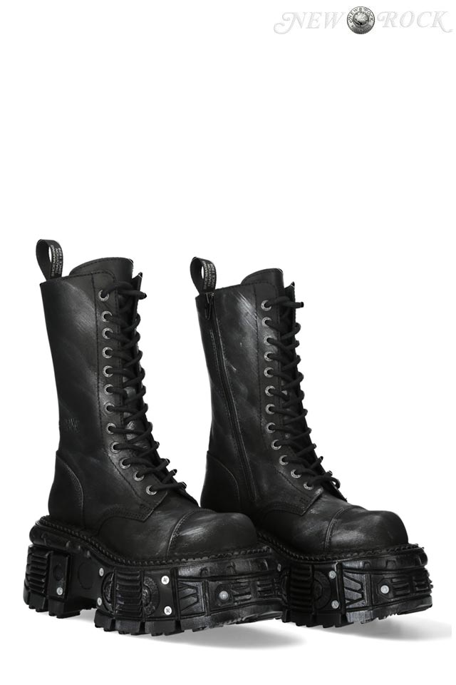 Черные кожаные сапоги со шнуровкой и винтами в платформе (310079)