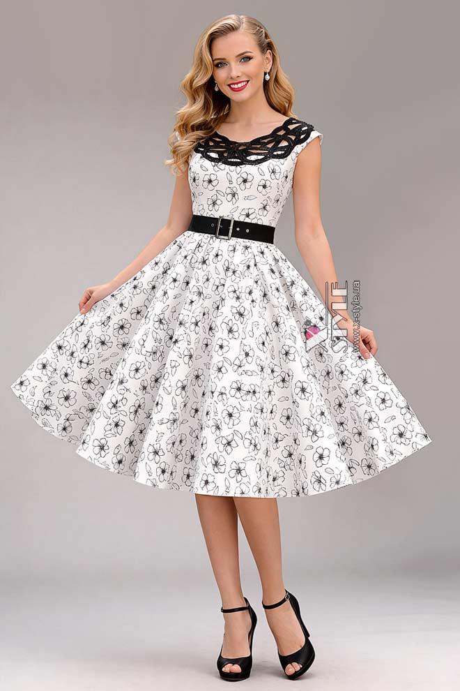 Винтажное летнее платье с цветочным узором и поясом (105603)