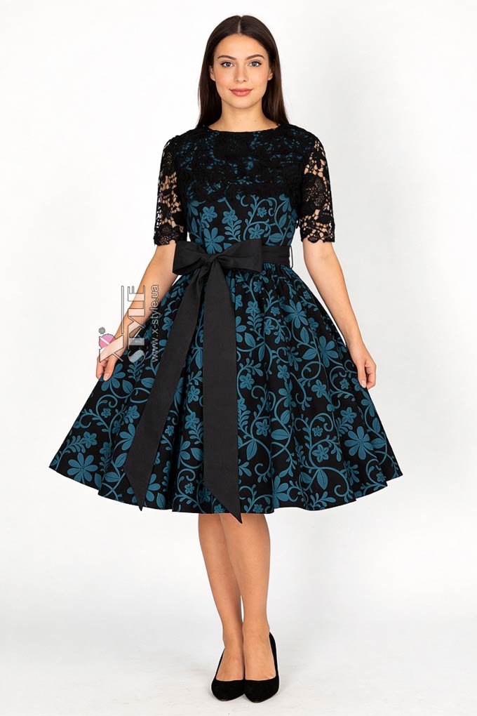 Винтажное платье с ажурной шалью и поясом