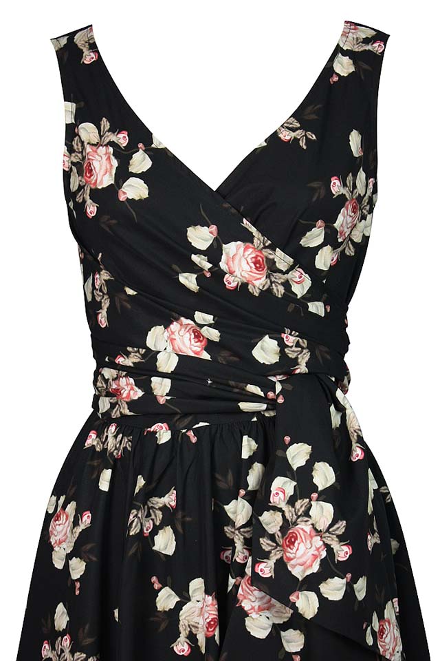 Винтажное платье на запах с цветочным узором и поясом