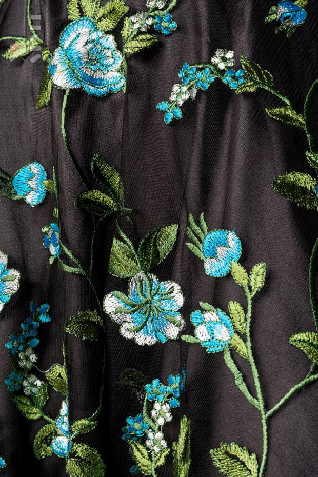Вінтажне плаття з квітковим візерунком і вишивкою