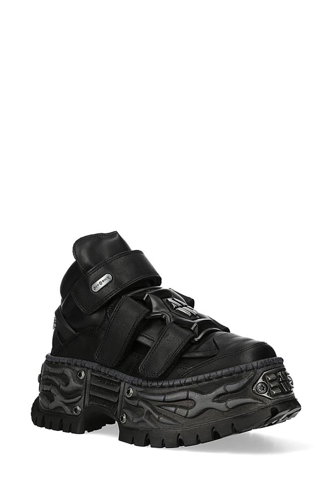 Кожаные кроссовки с винтами New Rock URBAN ELEGANCE